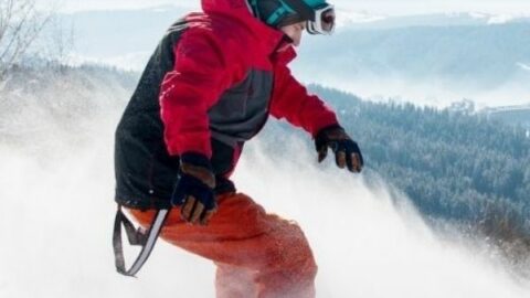 What to Wear Under Snowboard Pants — Now I Know!