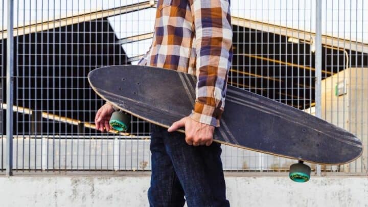 How to Hold a Skateboard Like a Pro!